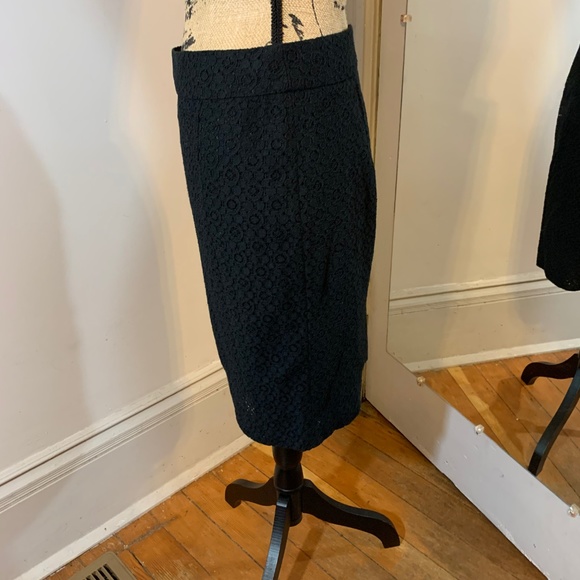 Banana Republic Black Eyelet Skirt - Picture 3 of 8